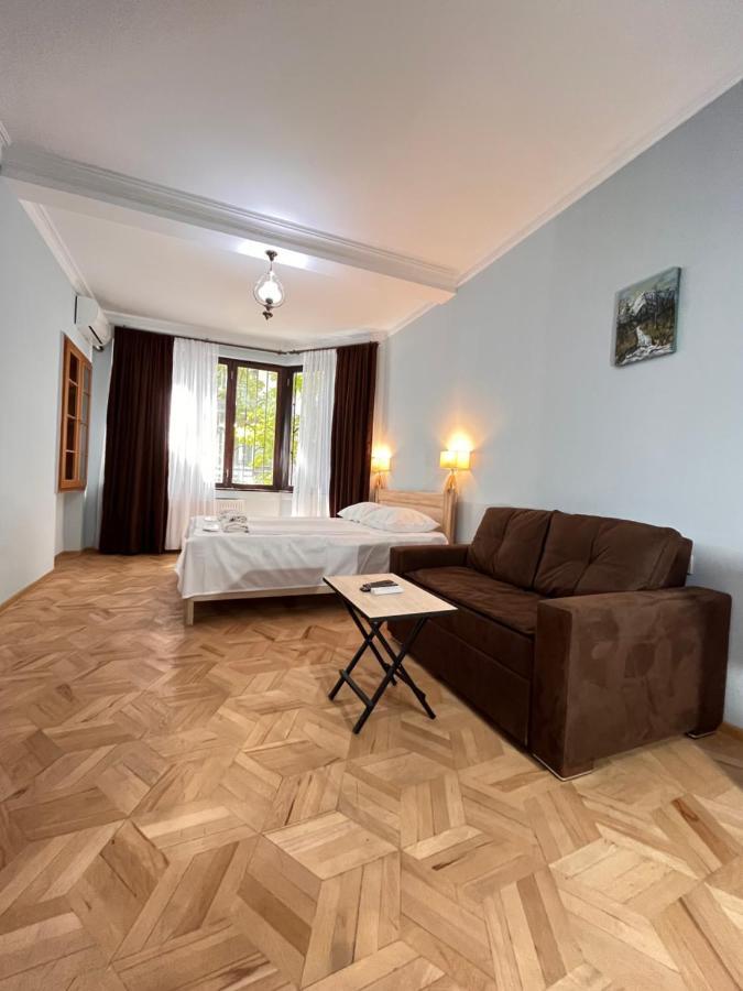 City Center Apartment Tbilisi Ngoại thất bức ảnh